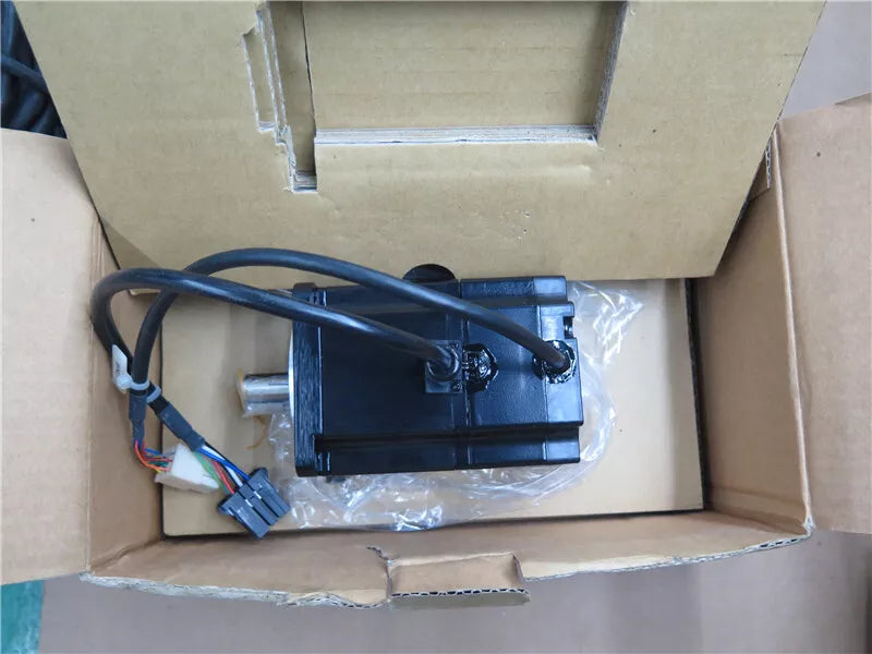 1PC New Yaskawa SGMP-02U314M Servo Motor Expedited Shipping SGMP02U314M