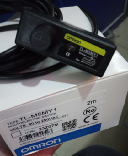 New Omron TL-M5MY1 TLM5MY1 Proximity Sensor Switch Free Shipping 1PC DHL / UPS / FedEx