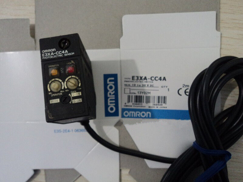 Omron PLC E3XA-CC4A New In Box E3XACC4A Free Shipping DHL / UPS / FedEx