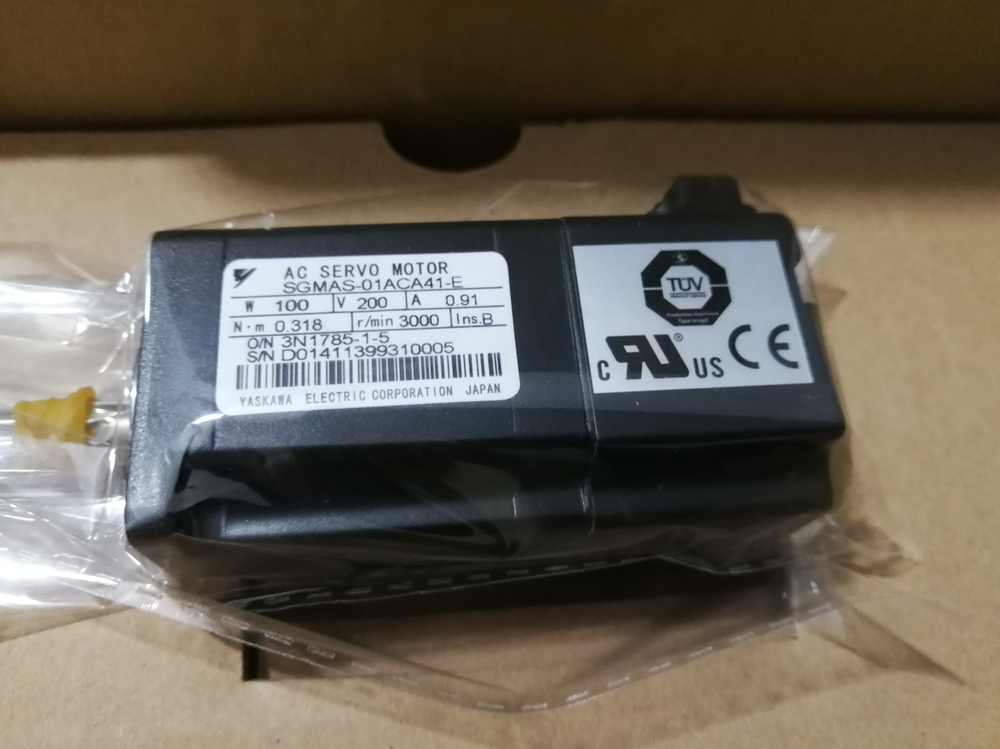 1PC New Yaskawa SGMAS-01ACA41-E Servo Motor Expedited Shipping SGMAS01ACA41E