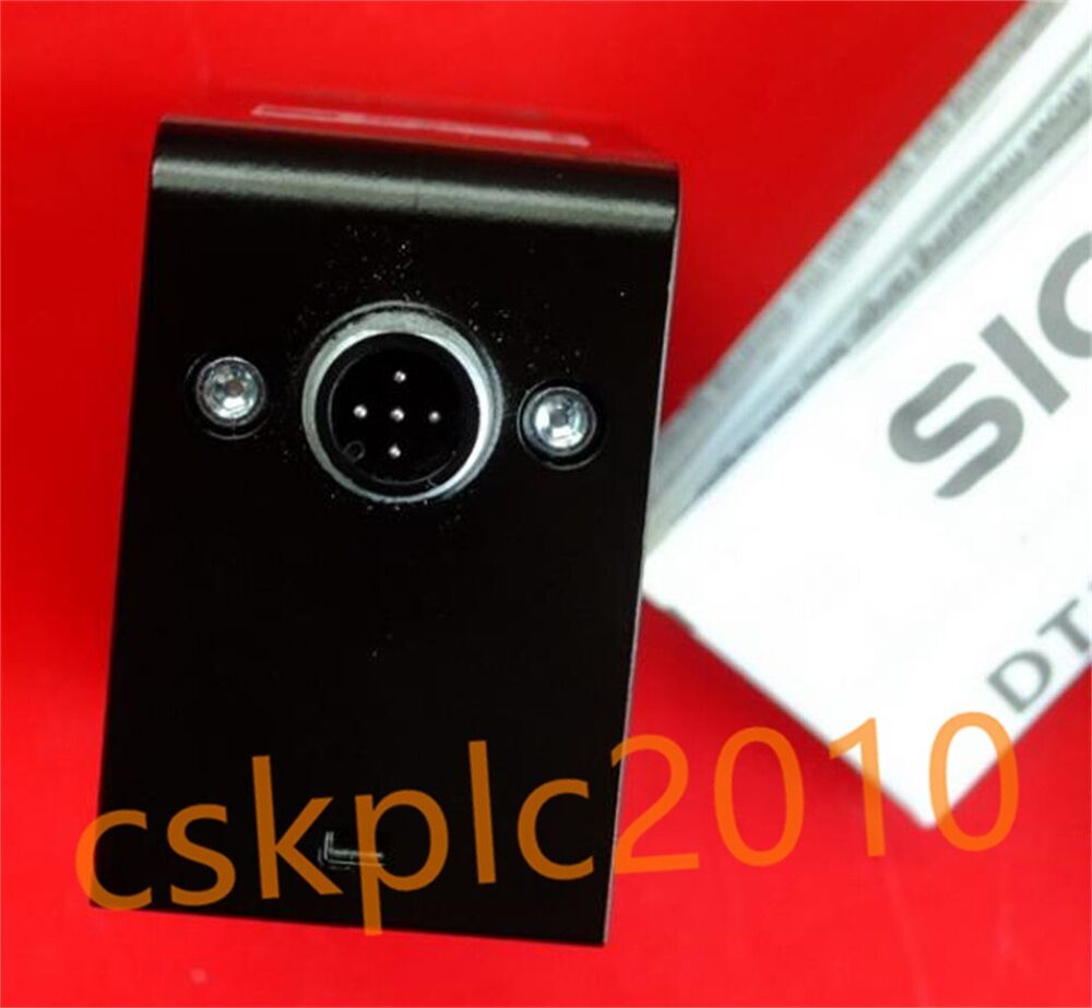 1 PCS NEW IN BOX SICK Laser ranging sensor DT50-2B215552 1075271