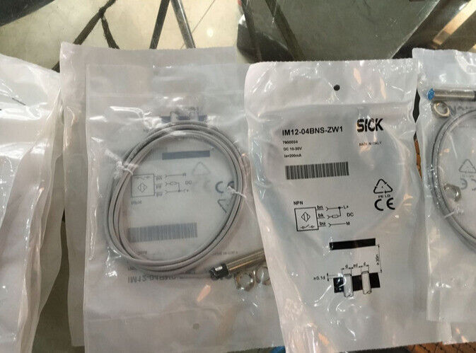 1PC New Sick IM12-04BNS-ZW1 Proximity Switch IM1204BNSZW1 DHL / UPS / FedEx