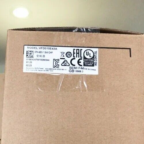 1PCS Brand New Delta Inverter VFD015E43A PLC  UPS / DHL / Fedex