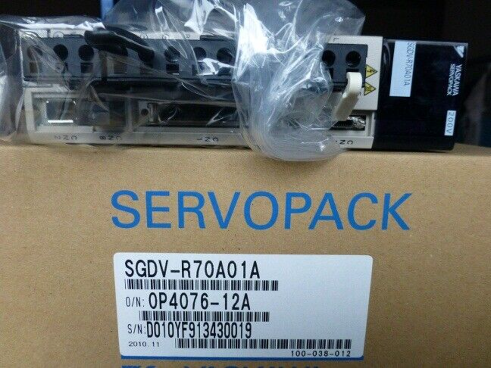 1PC New Yaskawa SGDV-R70A01A Servo Driver Expedited Shipping