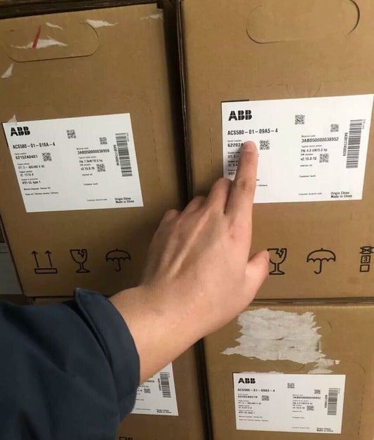 ACS580-01-039A-4 brand new ABB frequency converter with box, free shipping UPS / DHL / Fedex