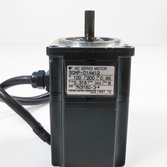1PC New Yaskawa SGMP-01AW12 Servo Motor Expedited Shipping SGMP01AW12