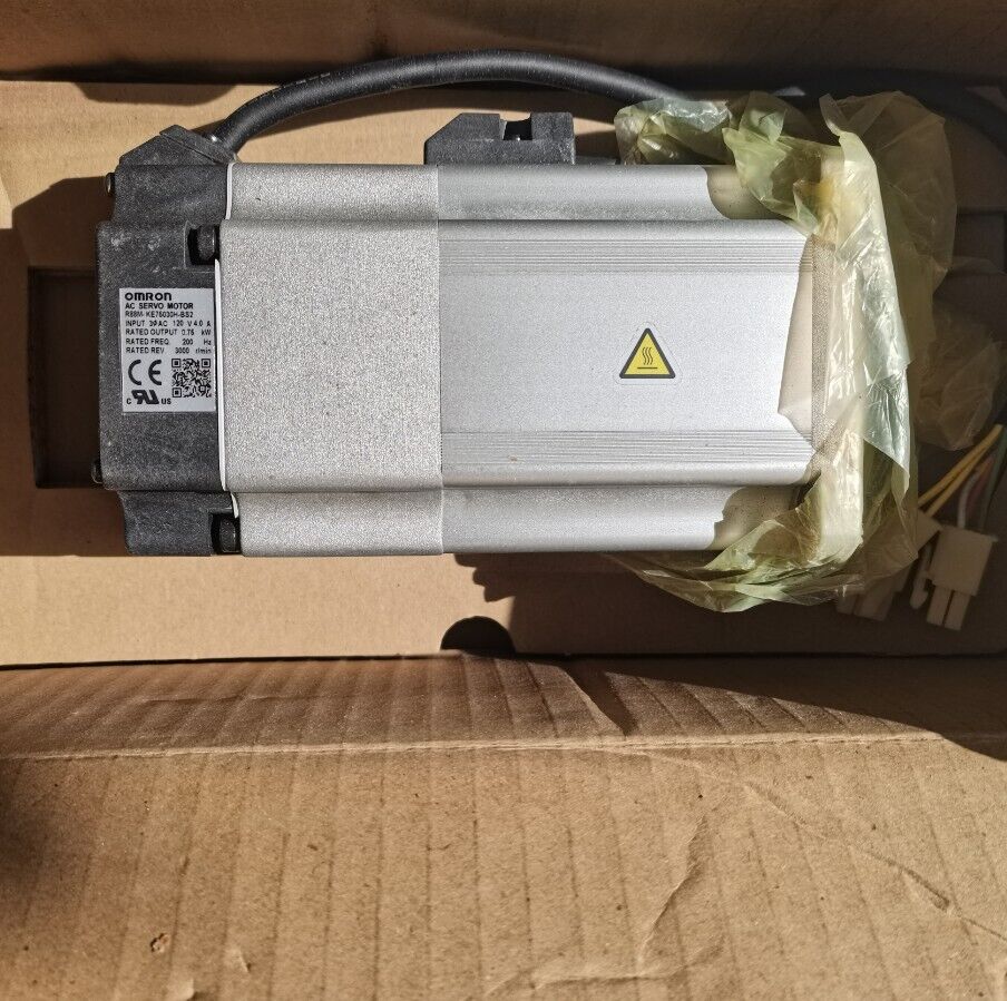 1PC New Omron R88M-KE75030H-BS2 Servo Motor In Box Expedited Shipping UPS / DHL / Fedex