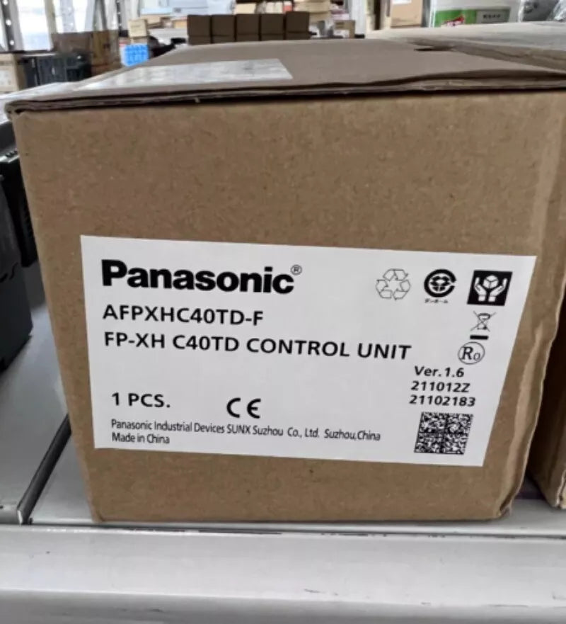 1PC New Panasonic AFPXHC40TD-F PLC Control Unit Expedited Shipping