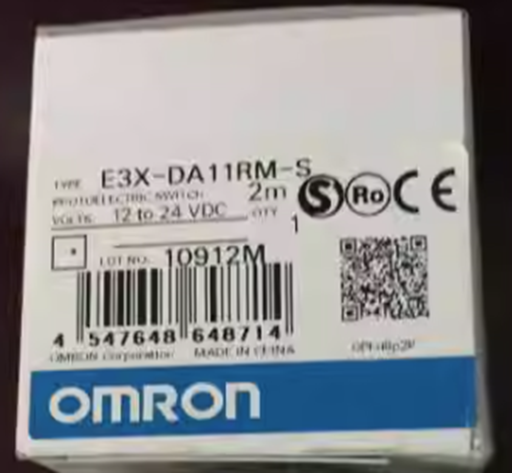 New In Box Omron E3X-DA11RM-S Photoelectric Switch DHL / UPS / FedEx