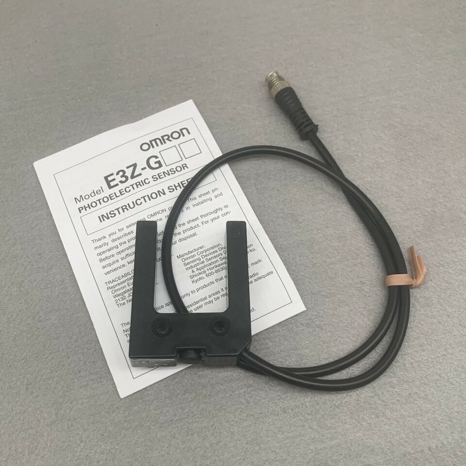 New One Omron E3Z-G82 Photoelectric Switch Sensor E3ZG82 Free Shipping DHL / UPS / FedEx