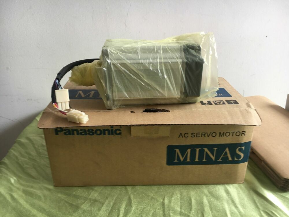 1PC New In Box Panasonic MHMD082P1T Servo Motor Expedited Shipping