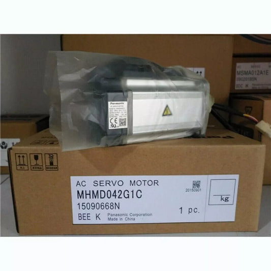 1PC New In Box Panasonic MHMD042G1C Servo Motor Expedited Shipping