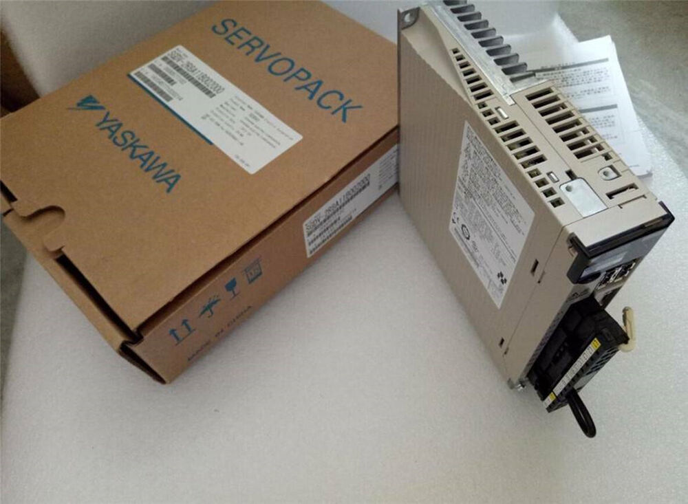 1PC New Yaskawa SGDV-2R8A11B002000 Servo Driver Expedited Shipping