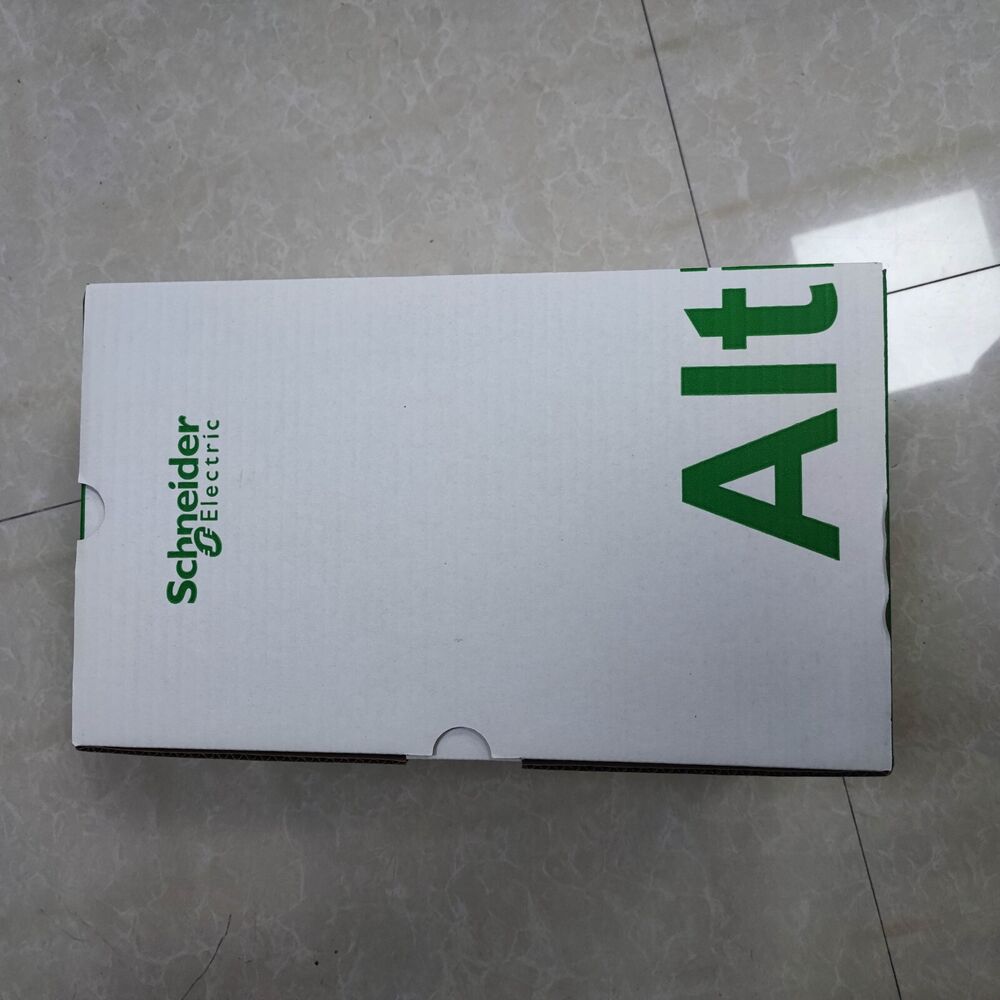 100% brand new original Schneider frequency converter ATV320D15N4C fast delivery UPS / DHL / Fedex