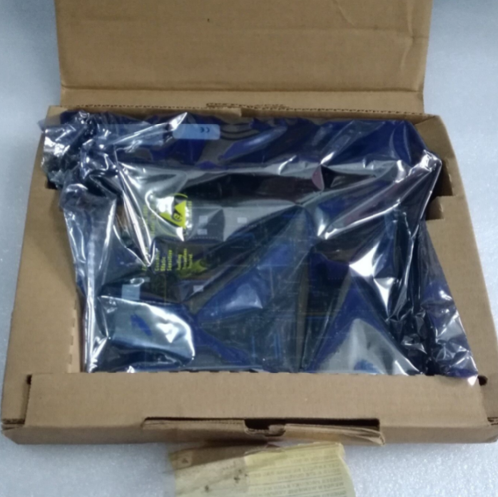 NEW GE FANUC IC697BEM733 CPU Module DHL / UPS / FedEx