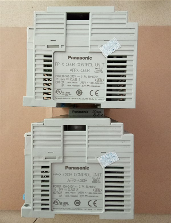 1PC New Panasonic AFPX-C60R Expansion Unit AFPXC60R