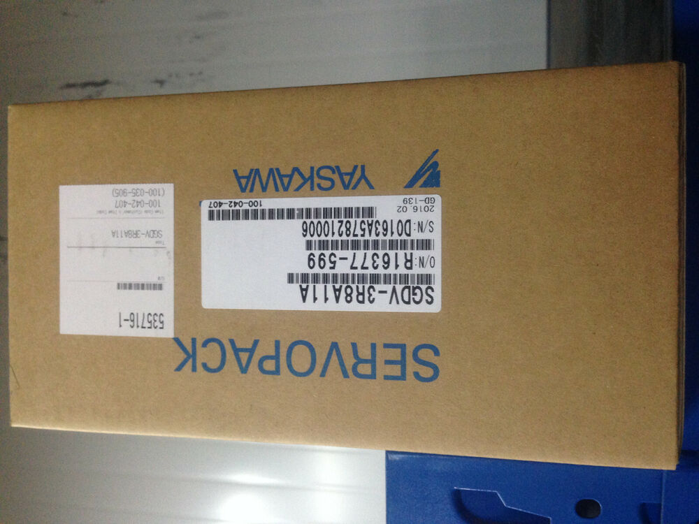 Yaskawa SGDV-3R8A11A Servo Driver SGDV3R8A11A New In Box DHL / UPS / FedEx