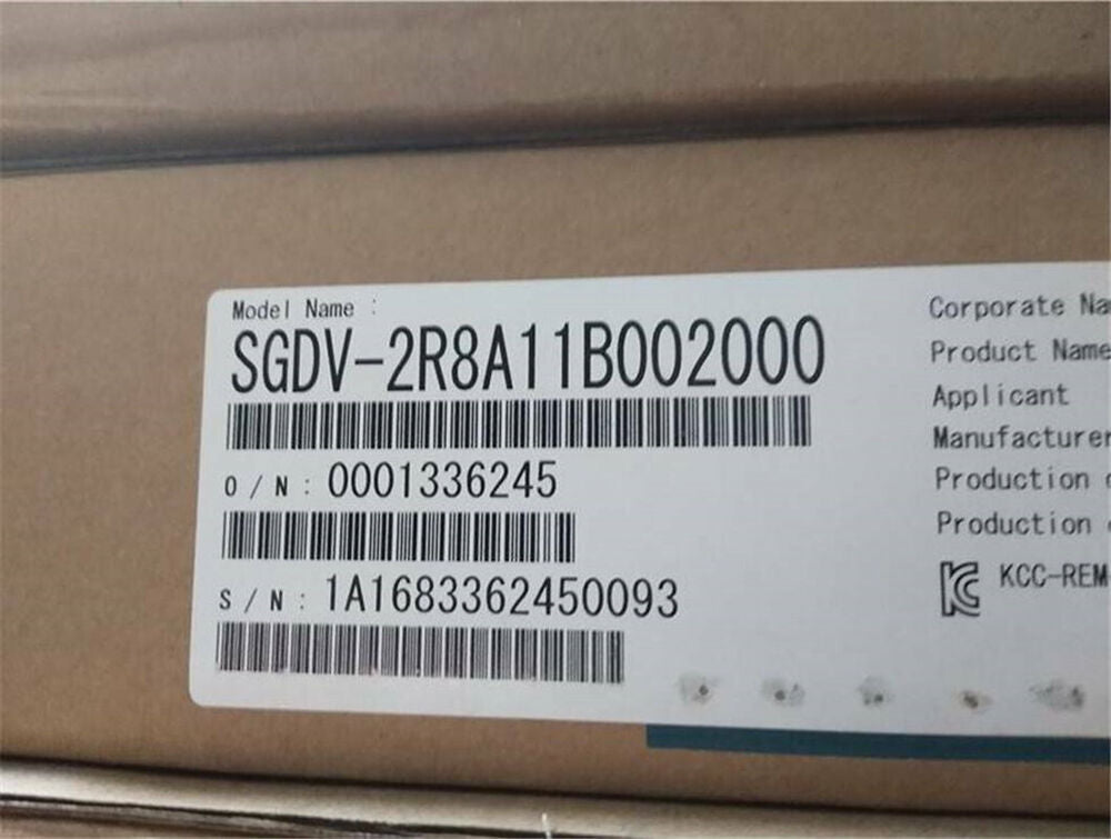 1PC New Yaskawa SGDV-2R8A11B002000 Servo Driver Expedited Shipping