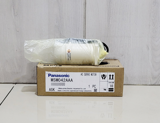 1PC New In Box Panasonic MSM042AAA Servo Motor Expedited Shipping