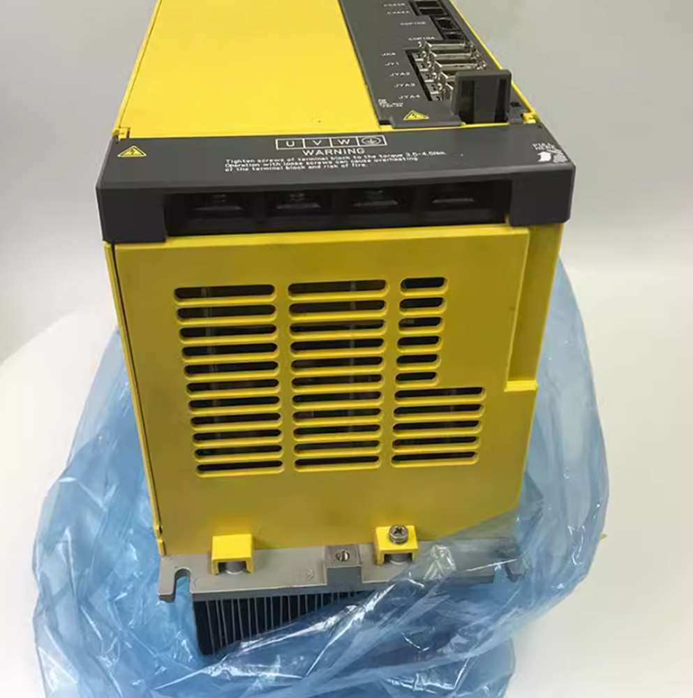 NEW FANUC A06B-6220-H030#H600 Servo Amplifier DHL / UPS / FedEx