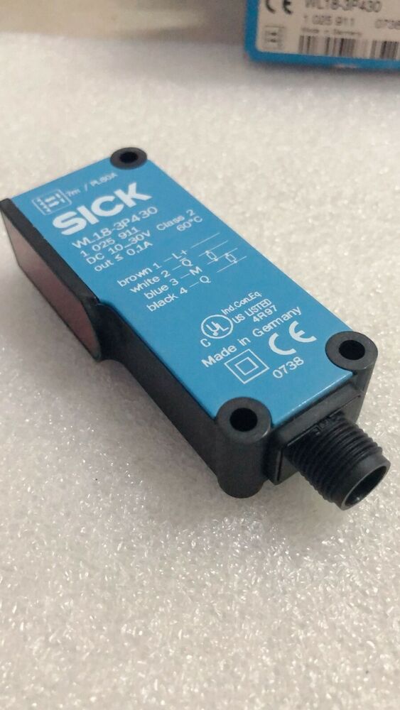 New SICK WL18-3P430 Photoelectric Switch SICK WL183P430 In Box UPS / DHL / Fedex