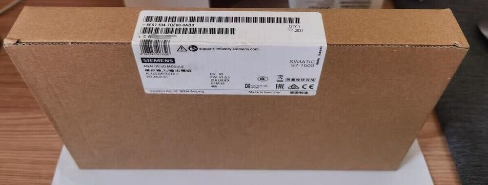 New Siemens 6ES7534-7QE00-0AB0 6ES7 534-7QE00-0AB0 Analog input/output module