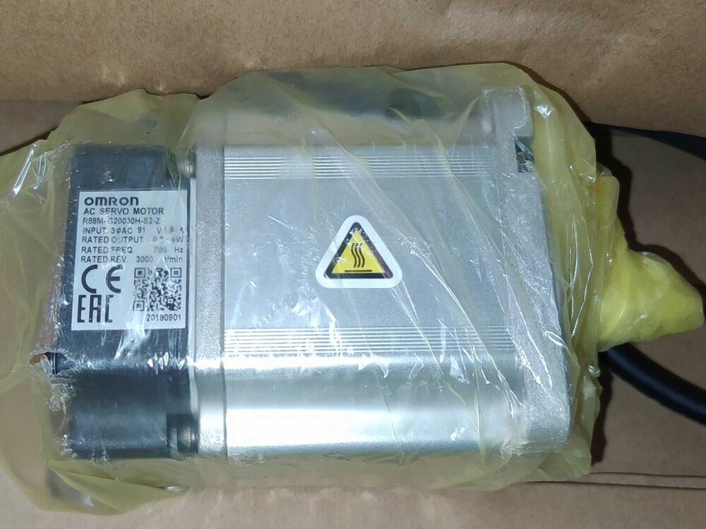 1PC OMRON SERVO MOTOR R88M-G20030H-S2-Z R88MG20030HS2Z NEW EXPEDITED SHIPPING DHL / UPS / FedEx