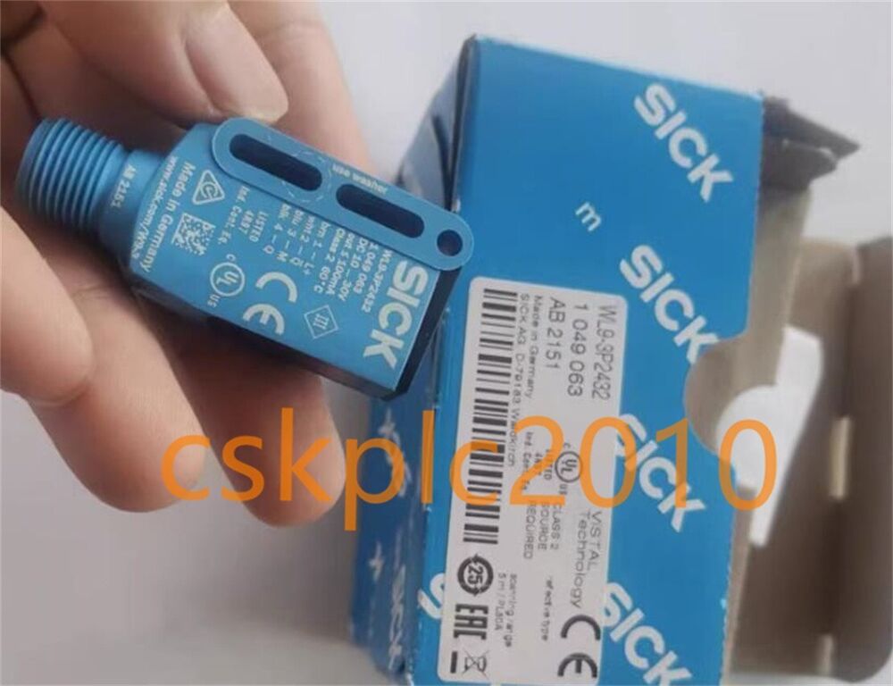 1 PCS NEW IN BOX SICK Photoelectric switch WL9-3P2432 1049063