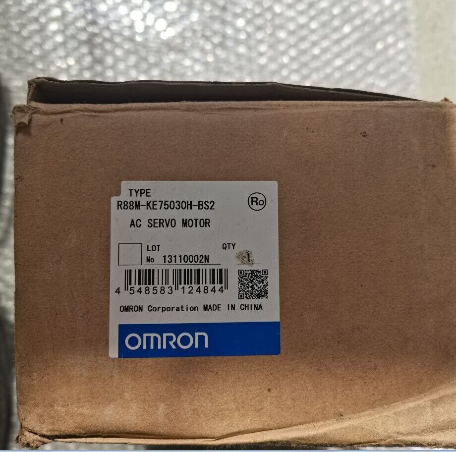 1PC New Omron R88M-KE75030H-BS2 Servo Motor In Box Expedited Shipping UPS / DHL / Fedex