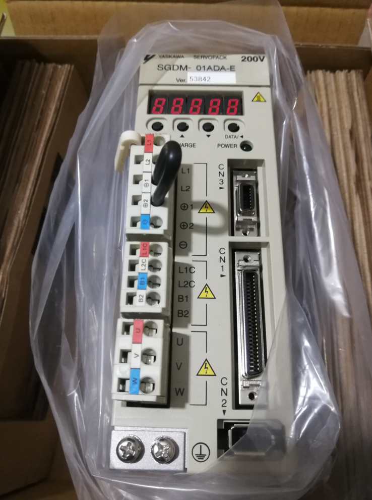 1PC Yaskawa SGDM-01ADA-E AC Servo Drive SGDM01ADAE New In Box Expedited Shipping DHL / UPS / FedEx