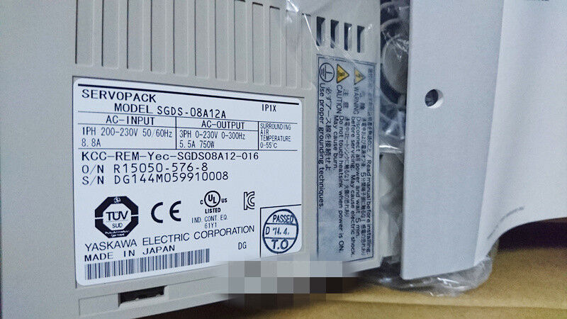 YASKAWA SGDS-08A12A SERVO DRIVE SGDS08A12A New In Box Expedited Shipping DHL / UPS / FedEx