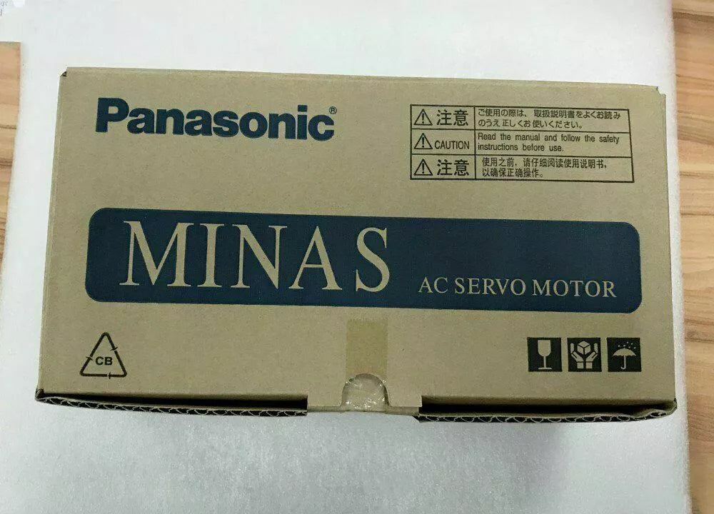 1PC New In Box Panasonic MHMD042P1V Servo Motor Expedited Shipping