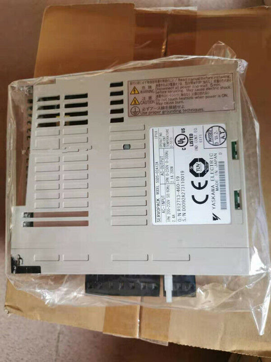 YASKAWA SGDS-02A12A Servo Driver SGDS02A12A New In Box Expedited Shipping DHL / UPS / FedEx