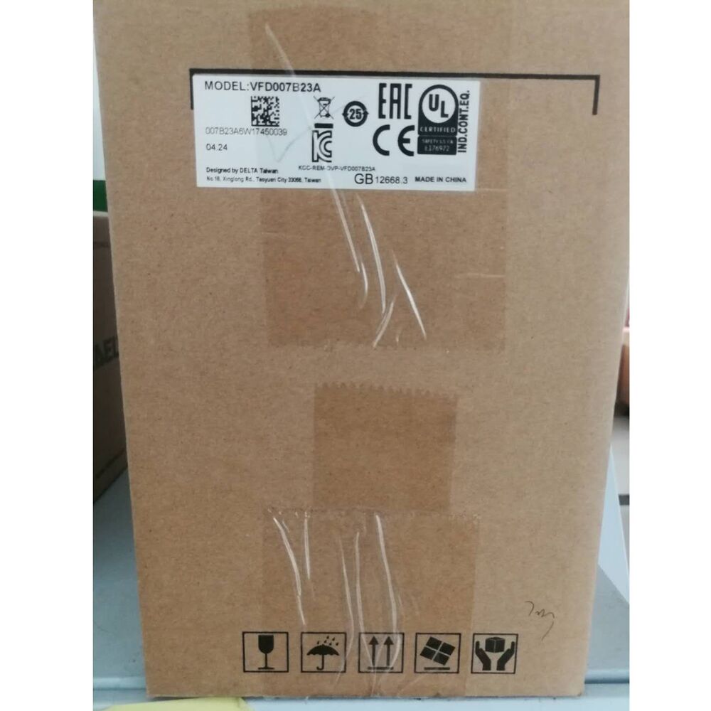 1PCS New Delta VFD007B23A Inverter In Box Expedited Shipping VFD007B23A DHL / UPS / FedEx