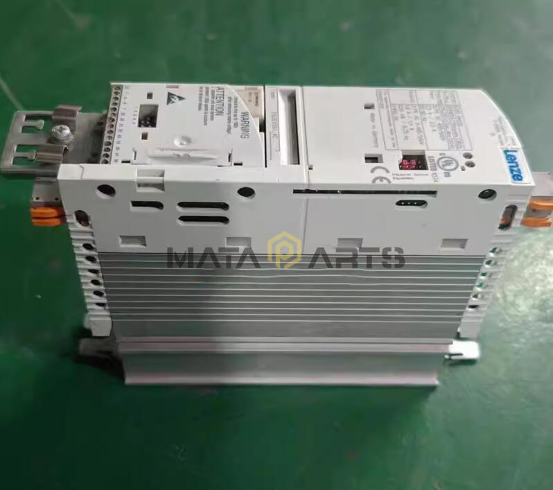 One Used Lenze Inverter E82EV551K4C E82EV551-4C