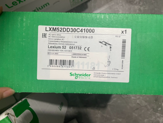 NEW SCHNEIDER LXM52DD30C41000 AC Servo Drive DHL / UPS / FedEX