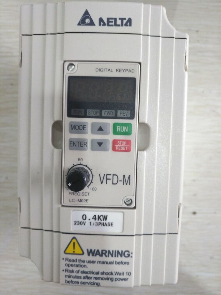 1PC New Delta VFD004M21A Inverter VFD004M21A 0.4KW 220V Expedited Shipping DHL / UPS / FedEx