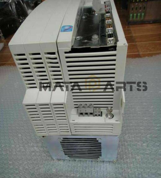 ONE USED LENZE EVS9326-EK Frequency converter