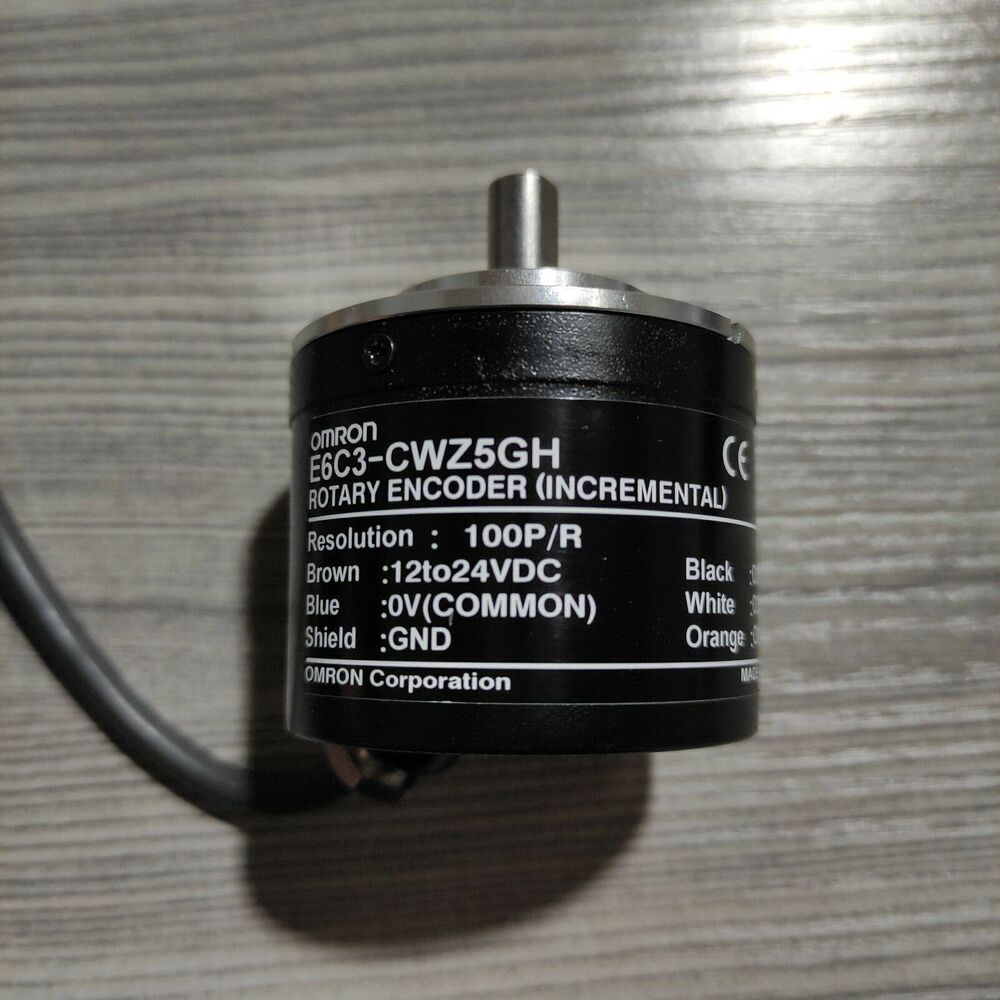 New Omron E6C3-CWZ5GH 100P/R E6C3CWZ5GH In Box Free Shipping 1PC DHL / UPS / FedEx