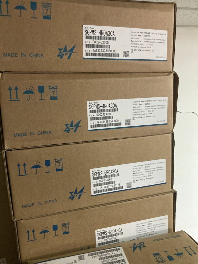 1PC New Yaskawa SGPMS-4R0A30A Servo Driver Expedited Shipping