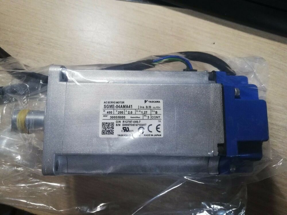 1PC New Yaskawa SJME-04AMA41 Servo Motor Expedited Shipping SJME04AMA41