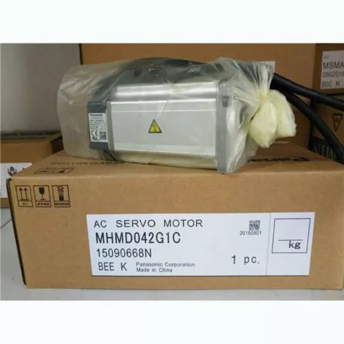 1PC New In Box Panasonic MHMD042G1C Servo Motor Expedited Shipping