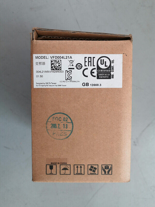 1PCS New Delta VFD004L21A 0.4KW 220V Frequency Converters Inverter Free Shipping DHL / UPS / FedEx