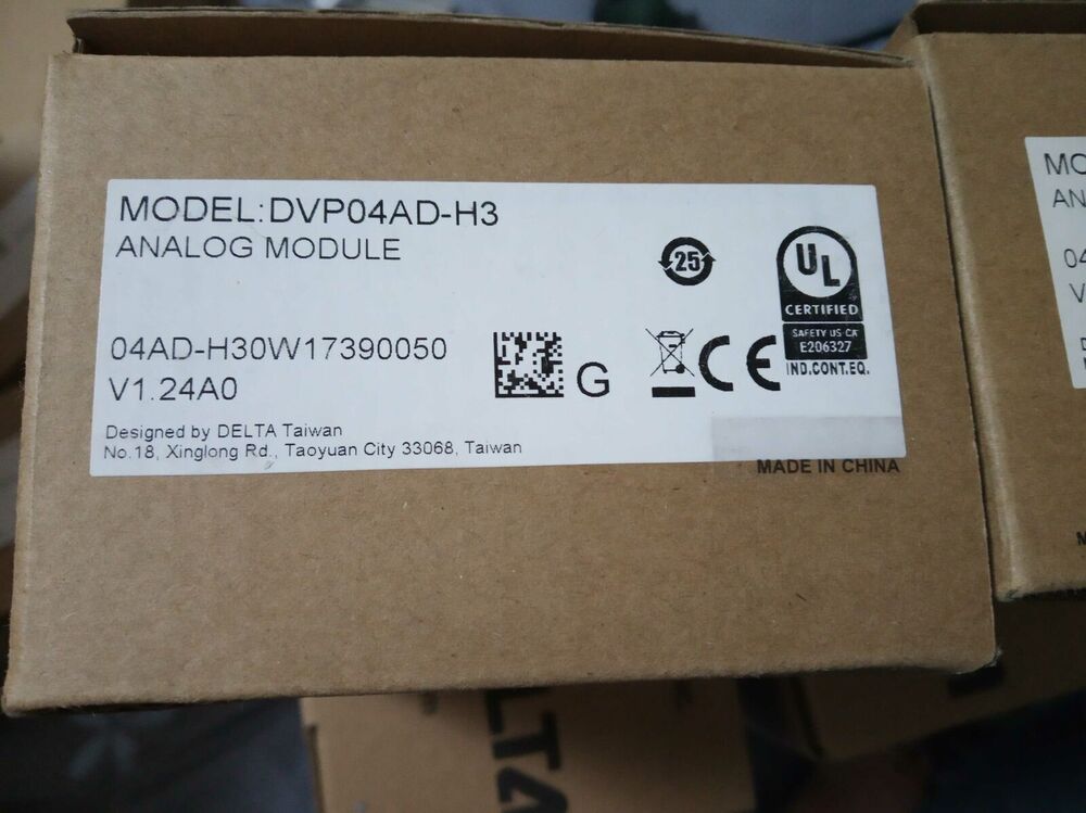 1PC New Delta DVP04AD-H3 PLC DVP04ADH3 In Box Free Shipping DHL / UPS / FedEx