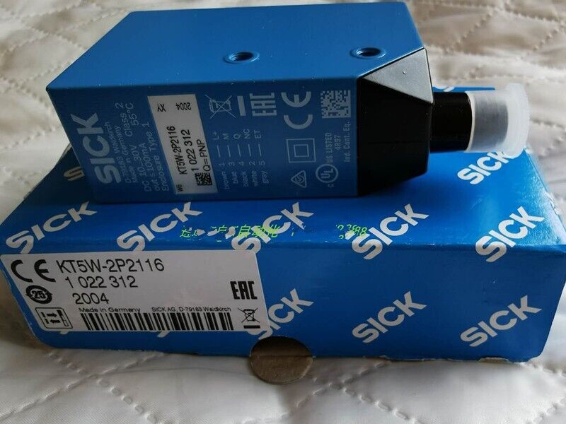 1PC New Sick New Color Sensor KT5W-2P2116 KT5W2P2116 DHL / UPS / FedEx