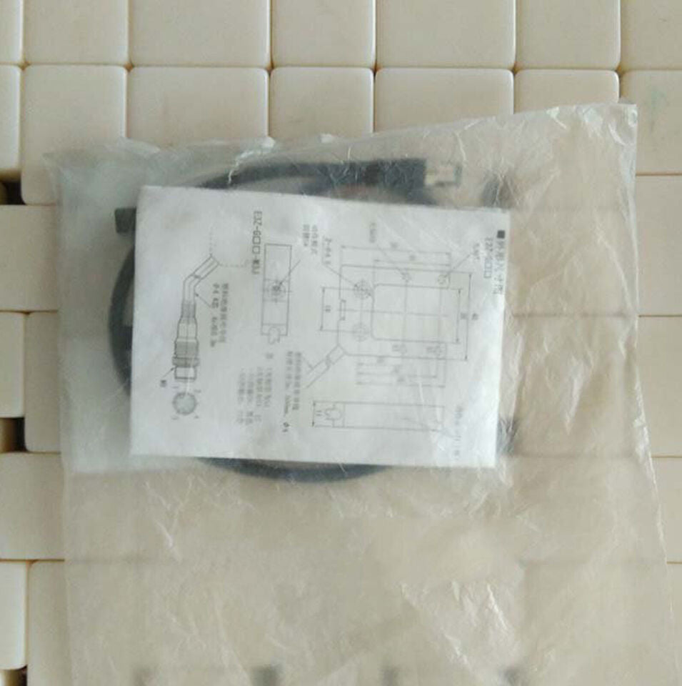 New One Omron E3Z-G61-M3J Photoelectric Switch Sensor E3ZG61M3J Free Shipping DHL / UPS / FedEx