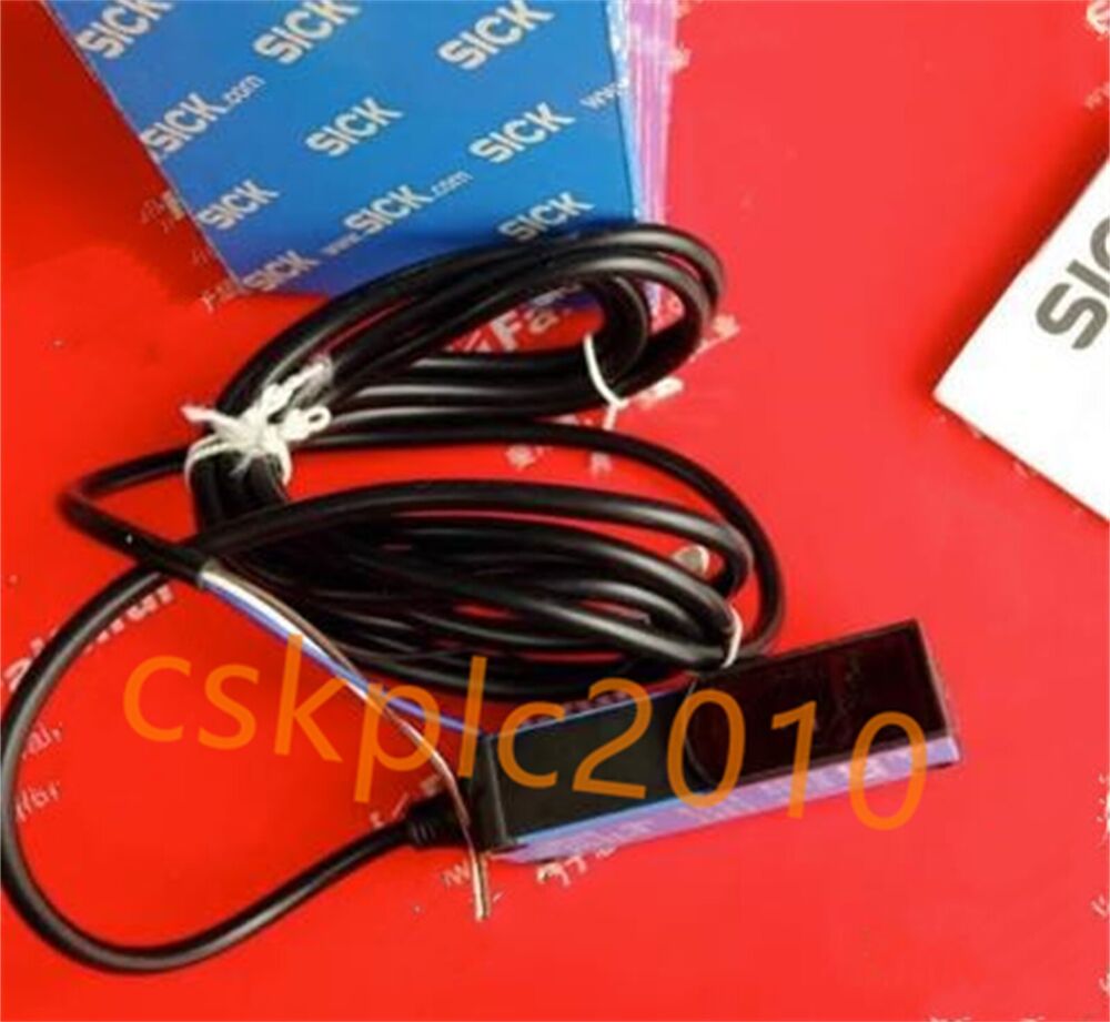 1 PCS NEW IN BOX Sick Photoelectric sensor WT18-3P110 1025887