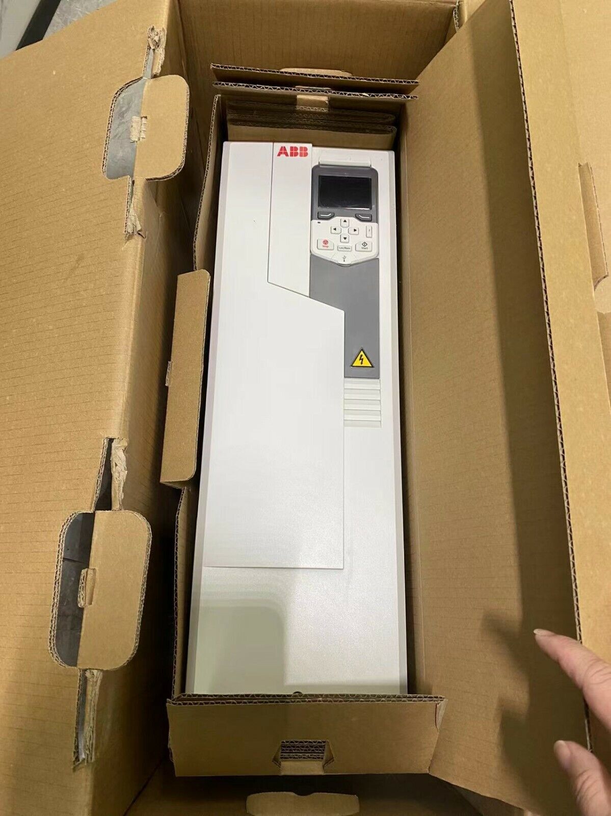 New ABB Inverter ACS580-01-046A-4 ACS58001046A4 Expedited Shipping DHL / UPS / FedEx