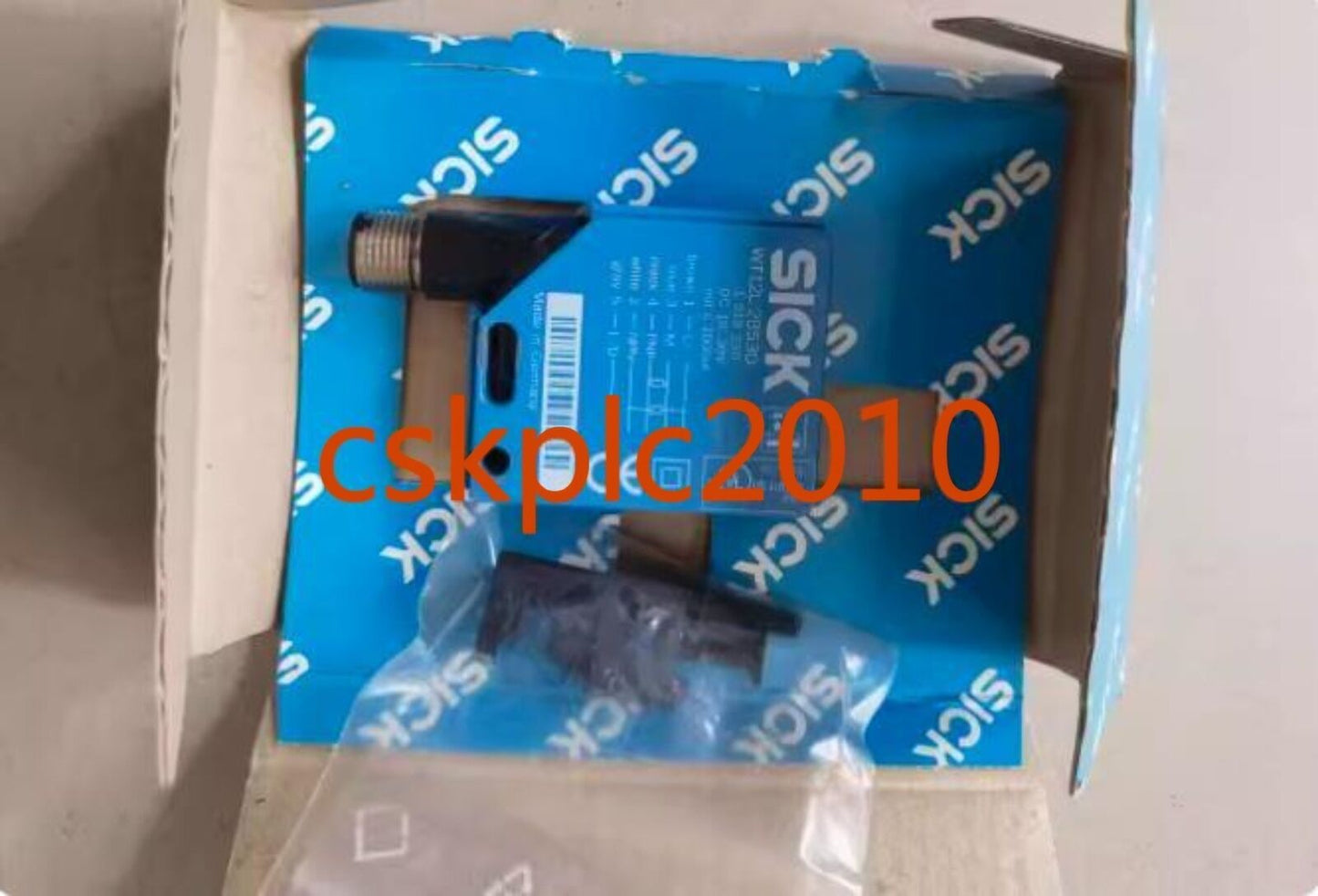 1 PCS SICK Photoelectric switch WT12L-2B530 1018250 good condition