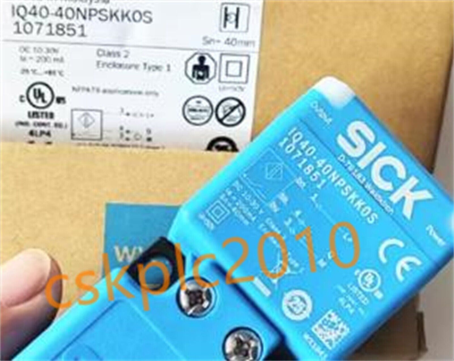 1 PCS NEW IN BOX SICK Square sensor 1071851 IQ40-40NPSKKOS